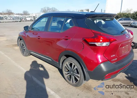 2019 Nissan Kicks Sr z USA, uszkodzony, nr VIN 3N1CP5CU2KL526322